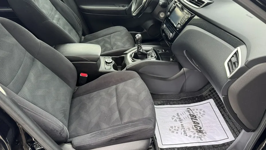 NISSAN X-Trail -
