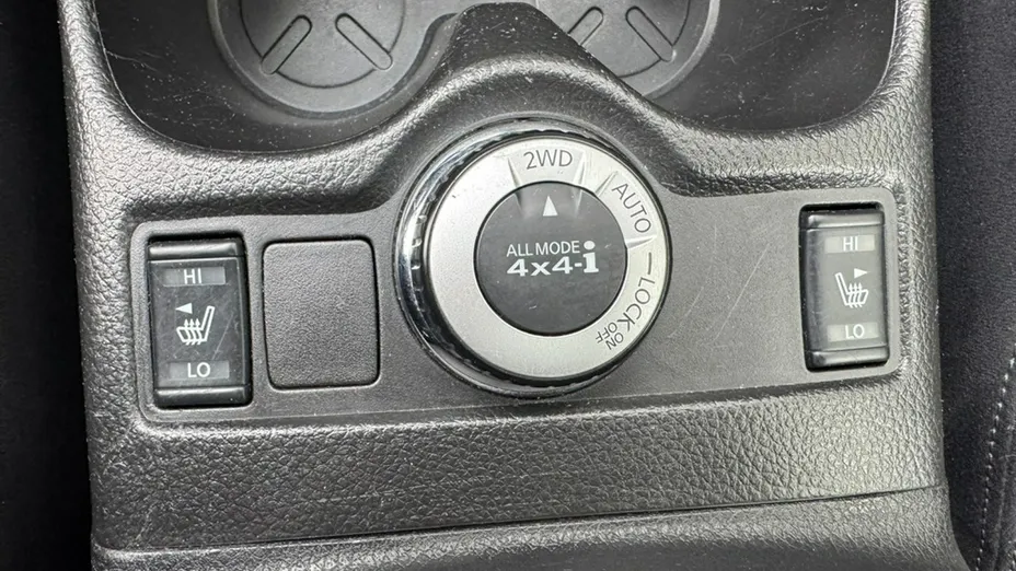 NISSAN X-Trail -