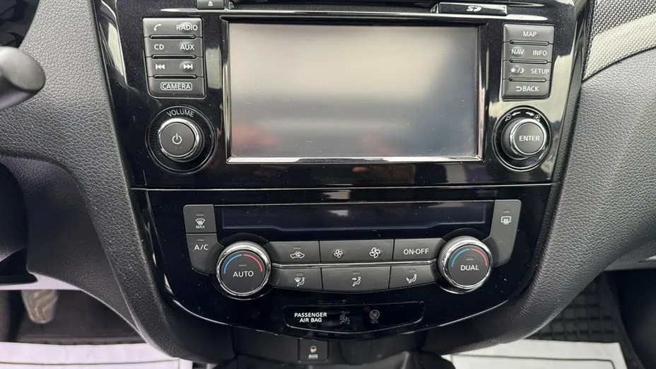 NISSAN X-Trail -