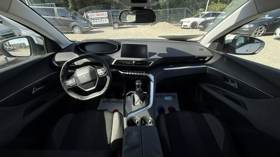 PEUGEOT 3008 -