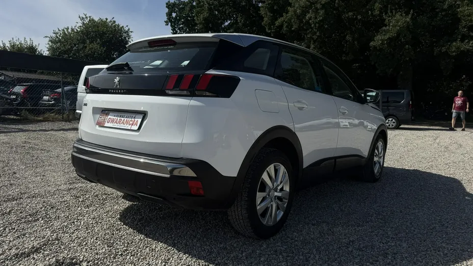PEUGEOT 3008 -