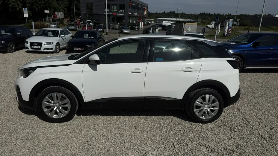 PEUGEOT 3008 -