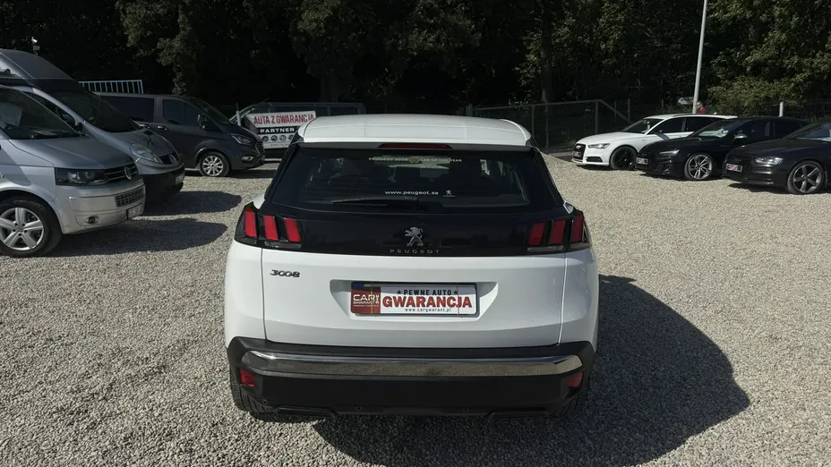 PEUGEOT 3008 -