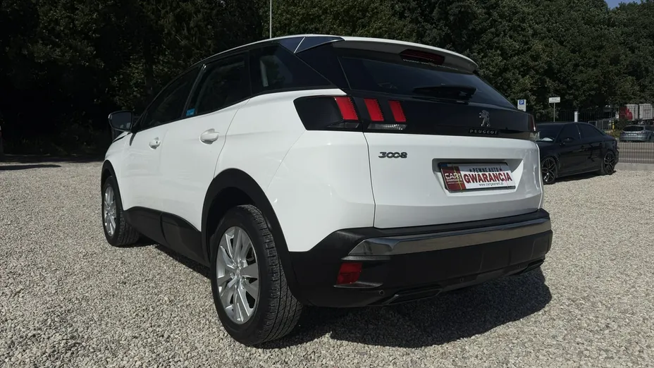 PEUGEOT 3008 -