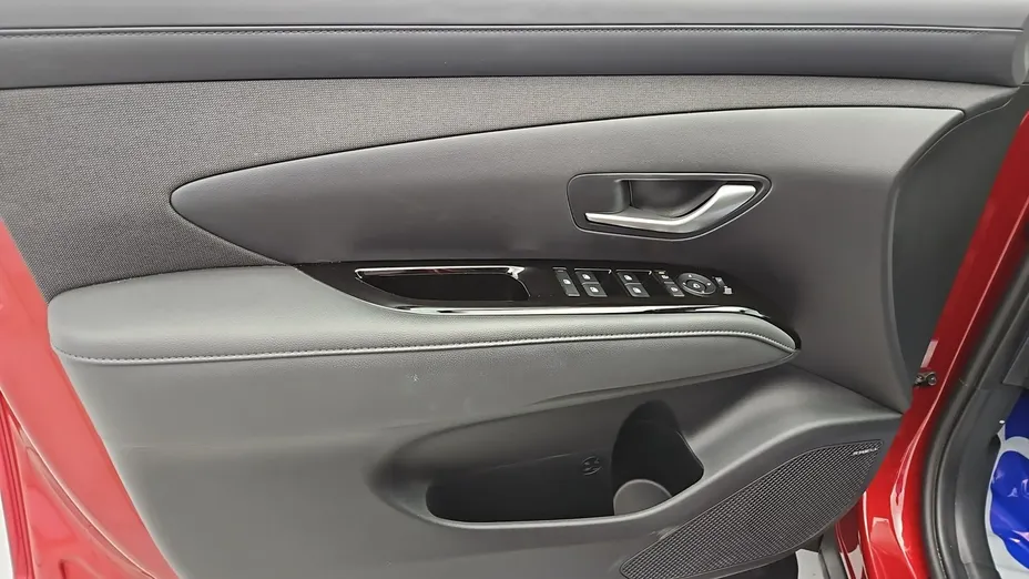 HYUNDAI Tucson -