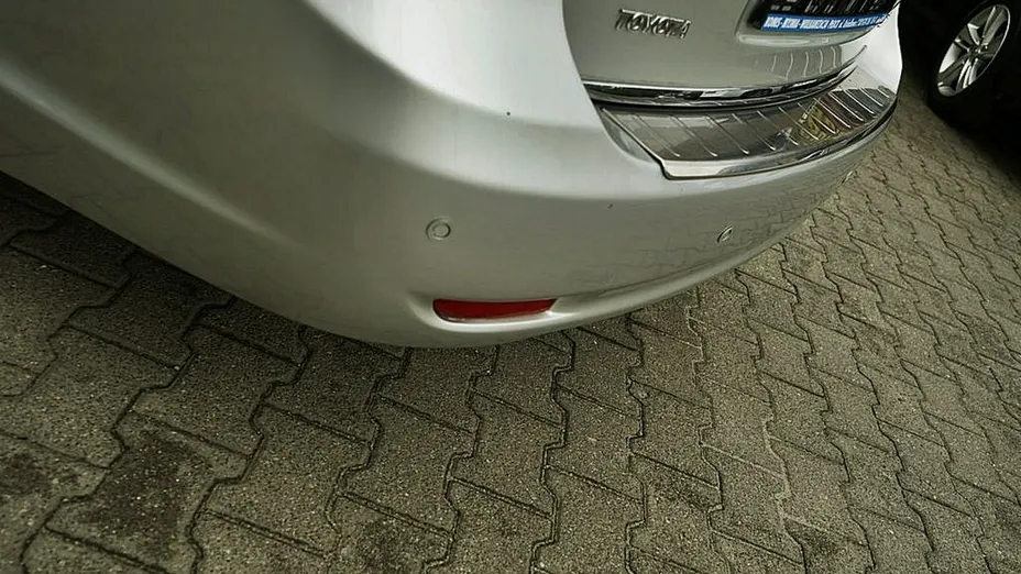 TOYOTA Avensis -
