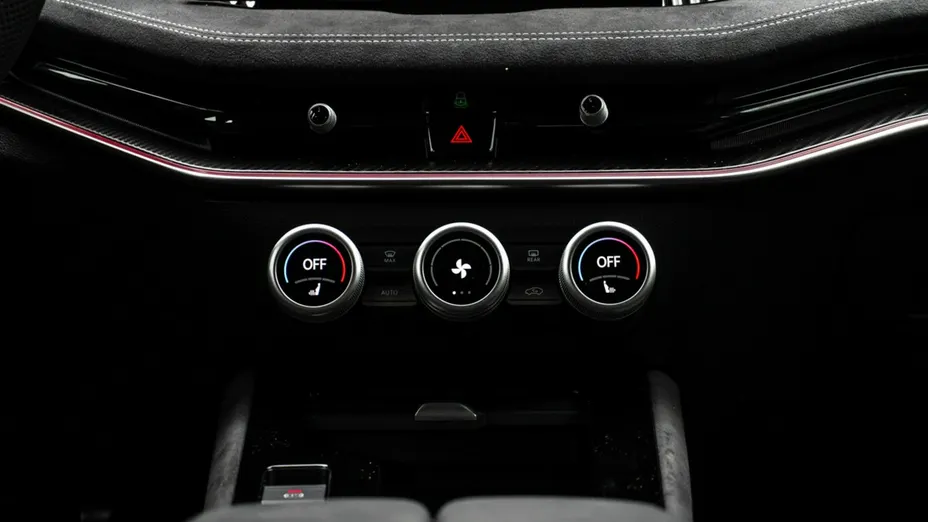 SKODA Superb -