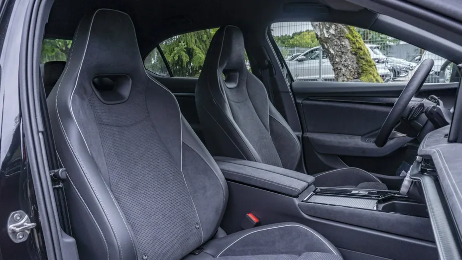 SKODA Superb -