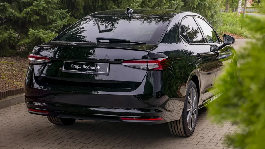 SKODA Superb -