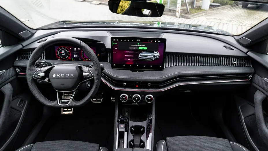 SKODA Superb -