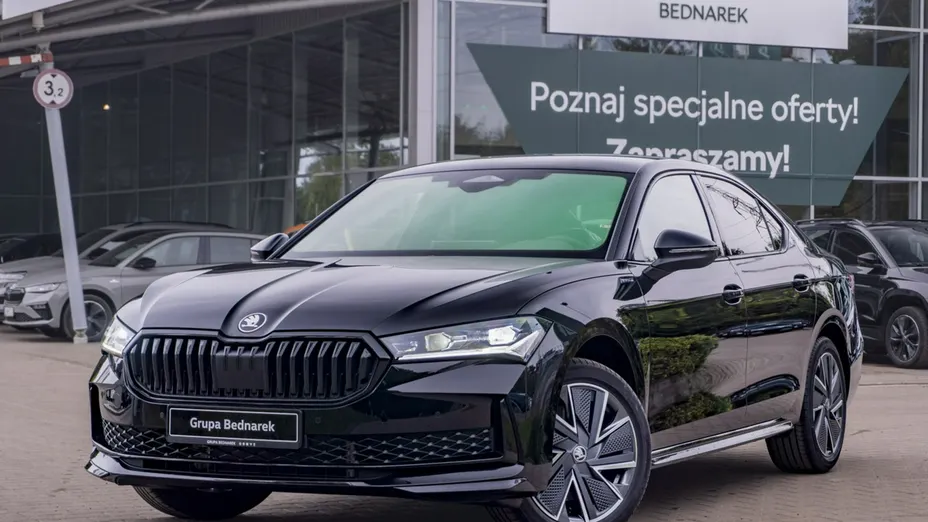 SKODA Superb -