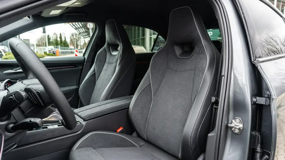 SKODA Superb -