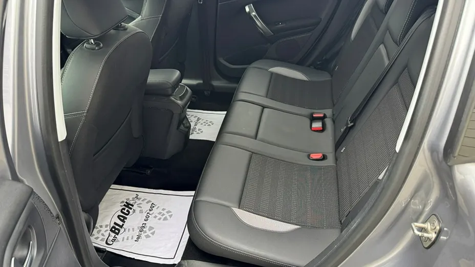 PEUGEOT 2008 -