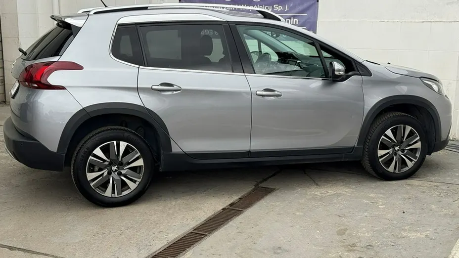 PEUGEOT 2008 -