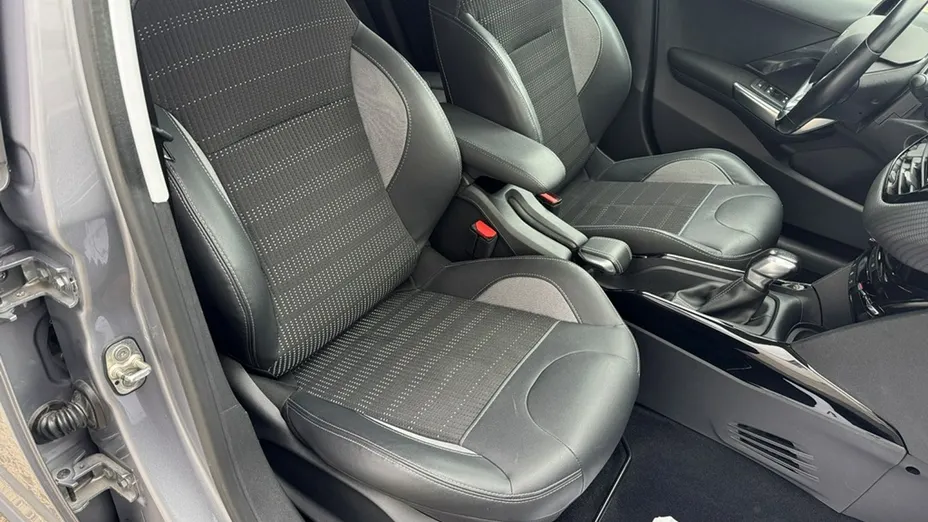 PEUGEOT 2008 -