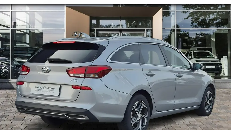 HYUNDAI i30 -