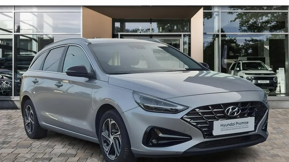 HYUNDAI i30 -
