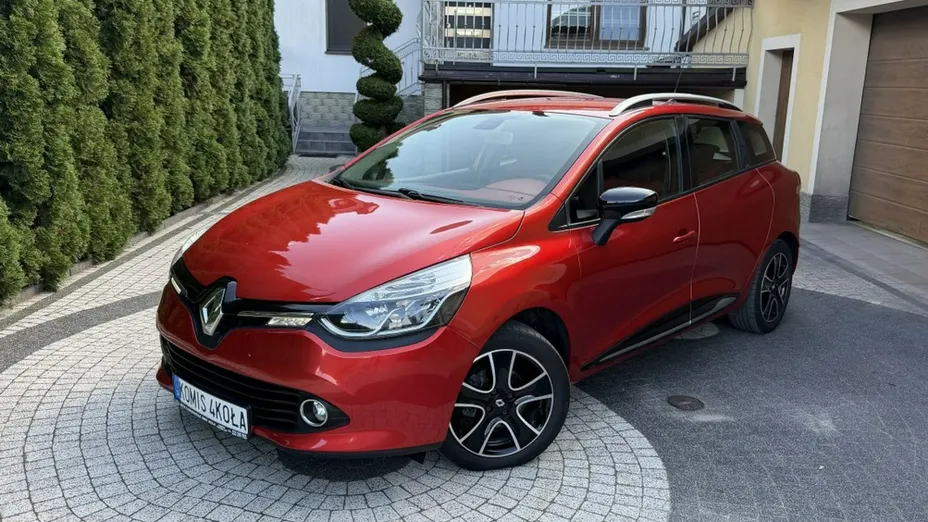 RENAULT Clio -