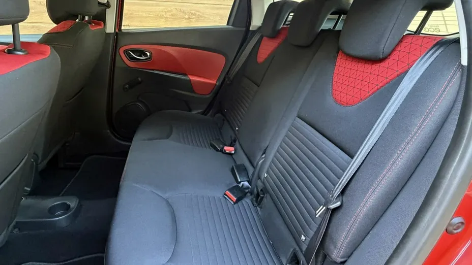RENAULT Clio -