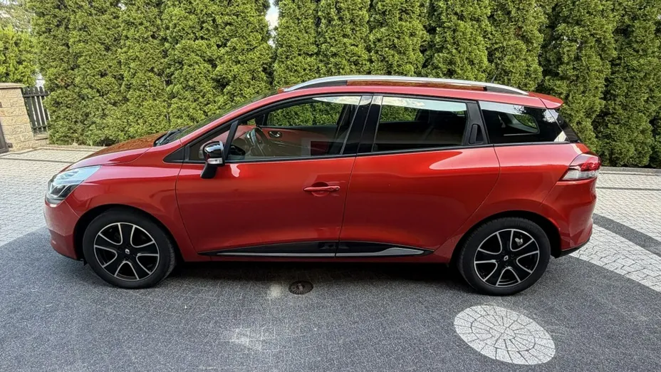 RENAULT Clio -