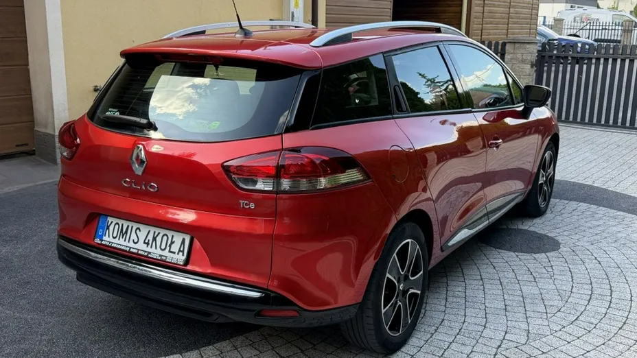 RENAULT Clio -
