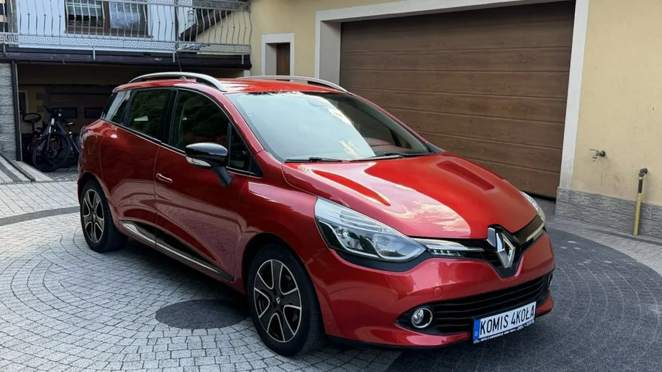 RENAULT Clio -