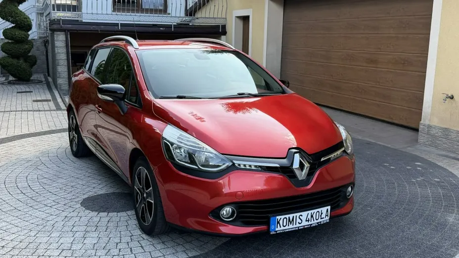 RENAULT Clio -