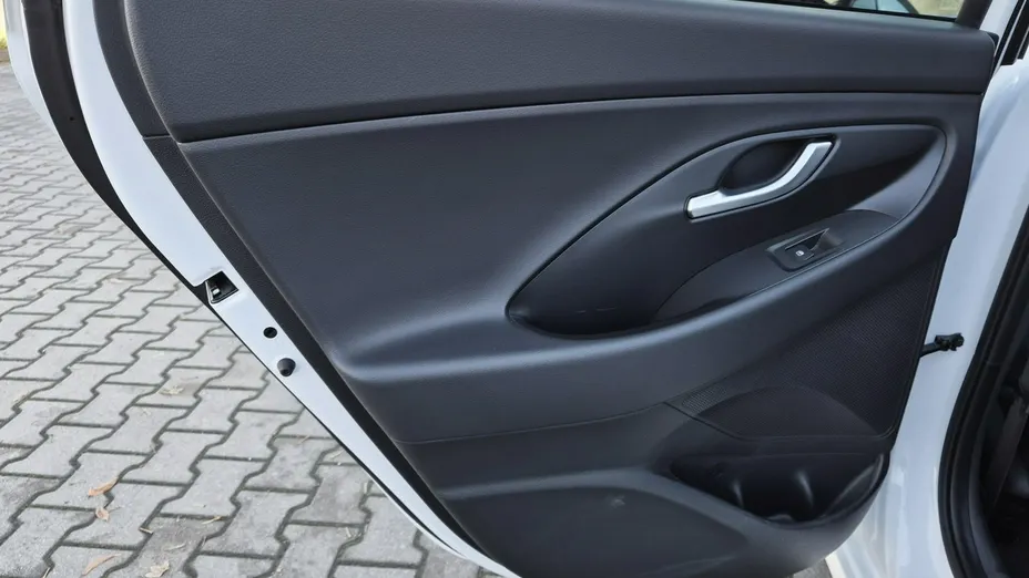 HYUNDAI i30 -