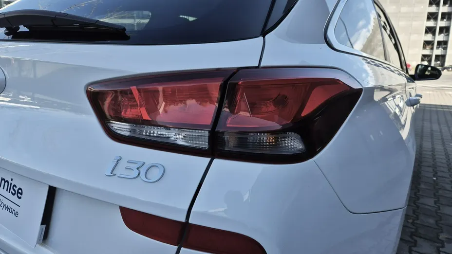 HYUNDAI i30 -