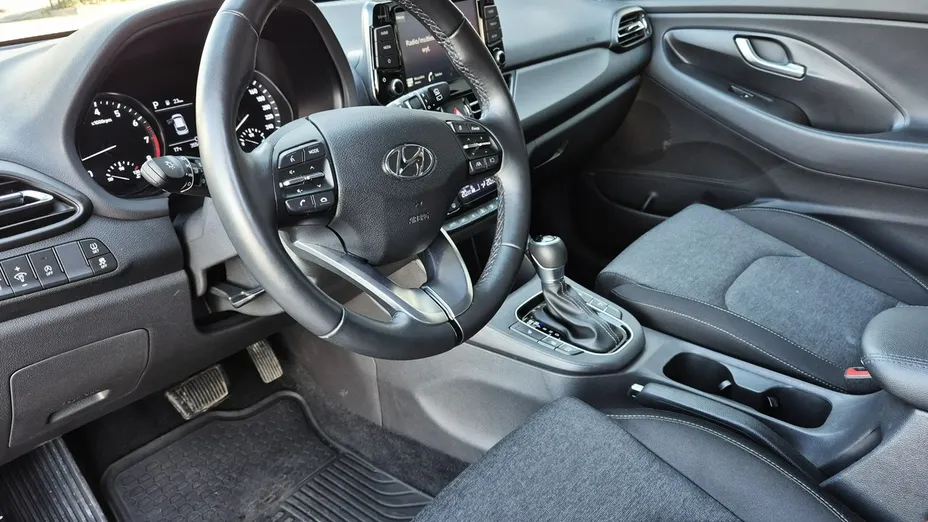 HYUNDAI i30 -