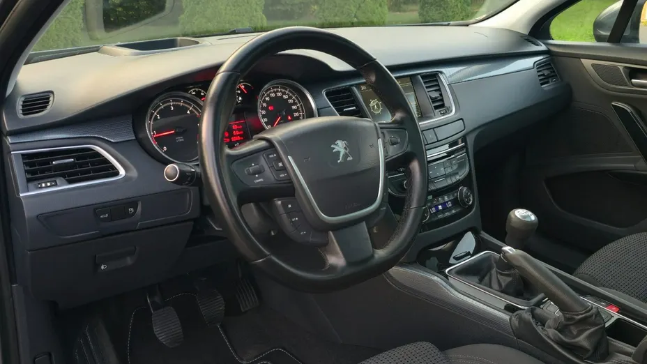 PEUGEOT 508 -