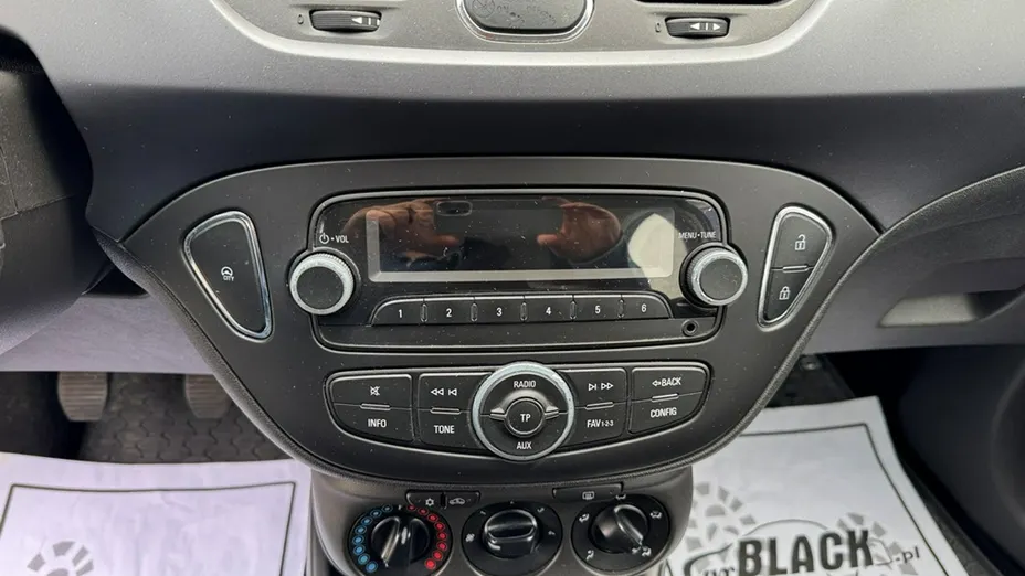 OPEL Corsa -
