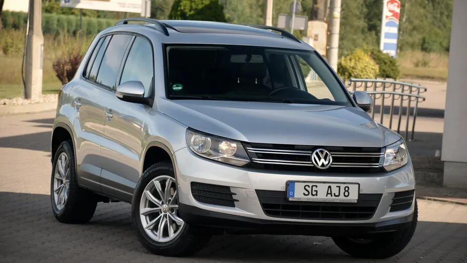 VOLKSWAGEN Tiguan -