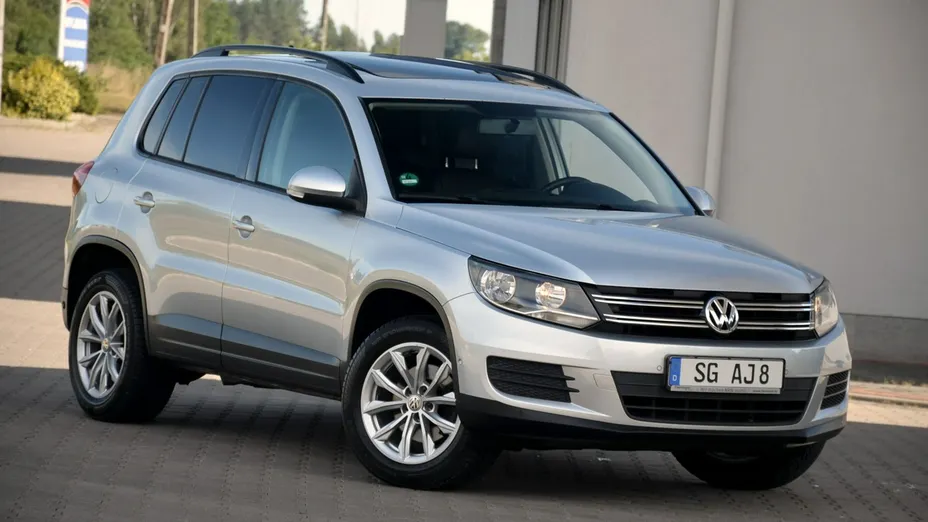 VOLKSWAGEN Tiguan -