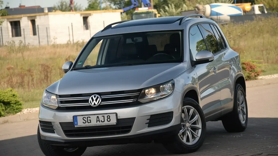 VOLKSWAGEN Tiguan -