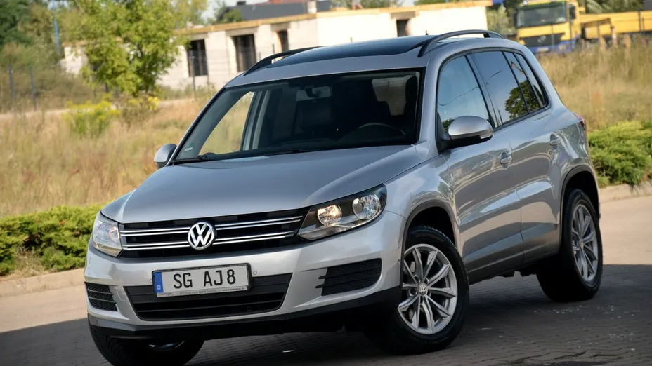 VOLKSWAGEN Tiguan -