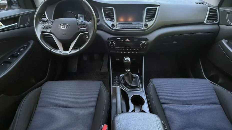 HYUNDAI Tucson -
