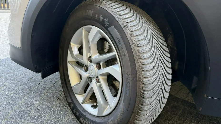 HYUNDAI Tucson -