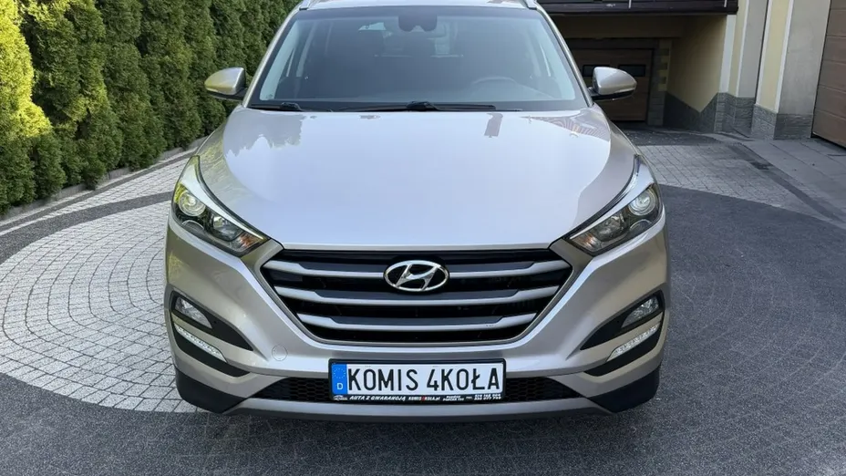 HYUNDAI Tucson -