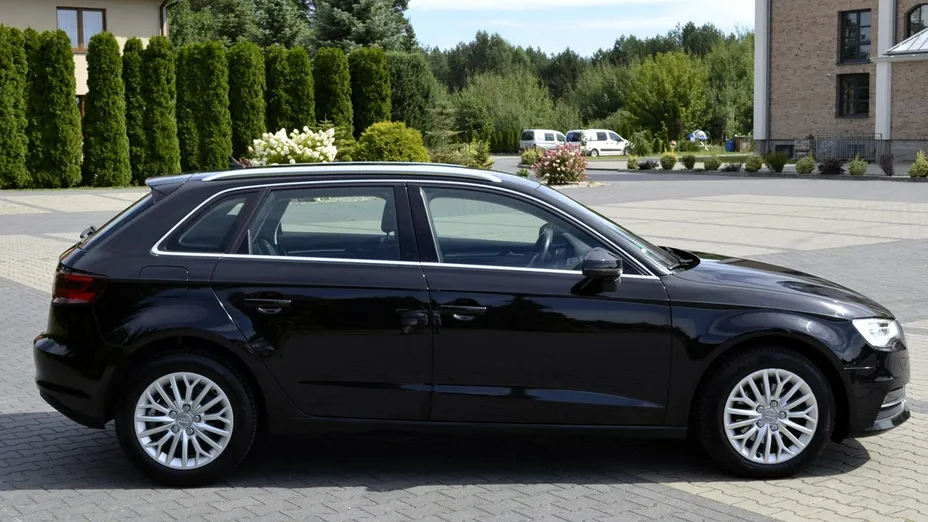 AUDI A3 Sportback -