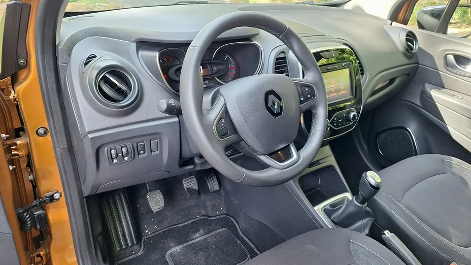 RENAULT Captur -