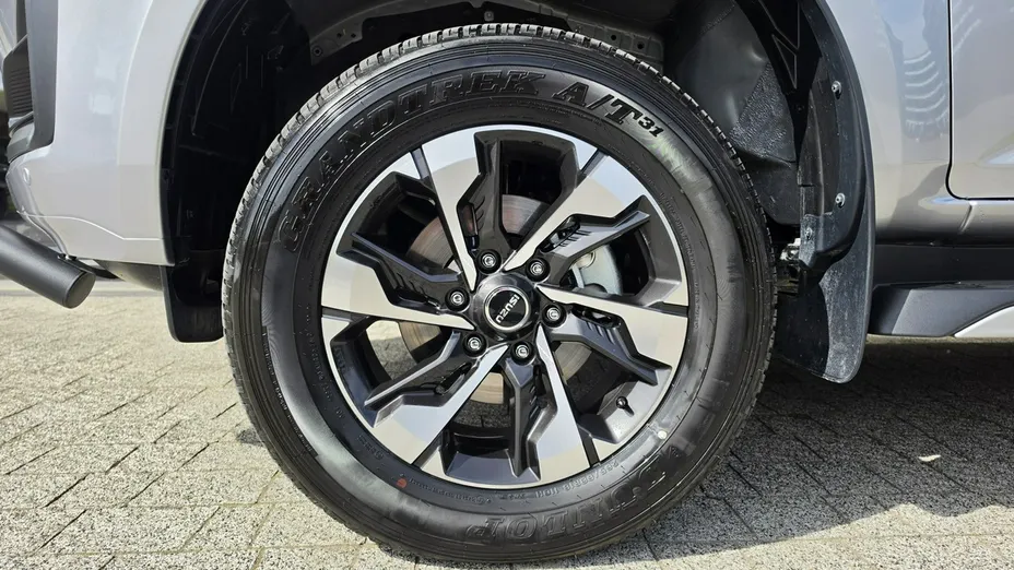 ISUZU D-Max -