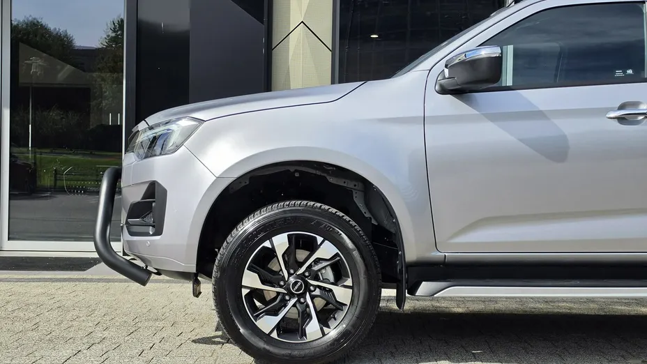 ISUZU D-Max -