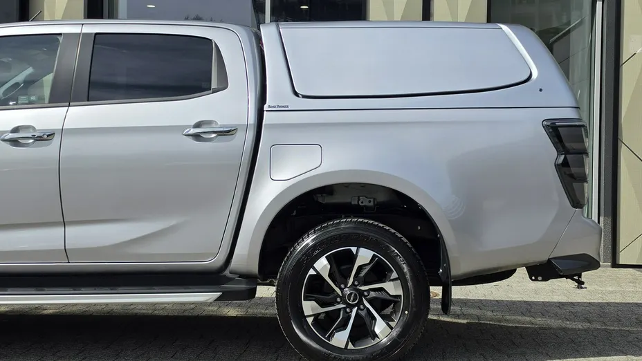 ISUZU D-Max -