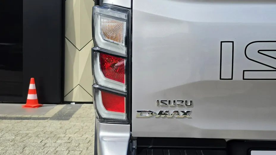 ISUZU D-Max -