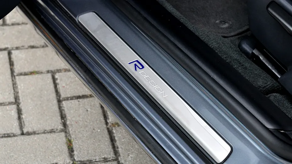 VOLVO S60 -