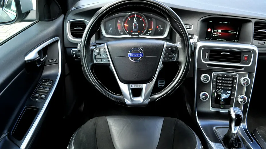 VOLVO S60 -