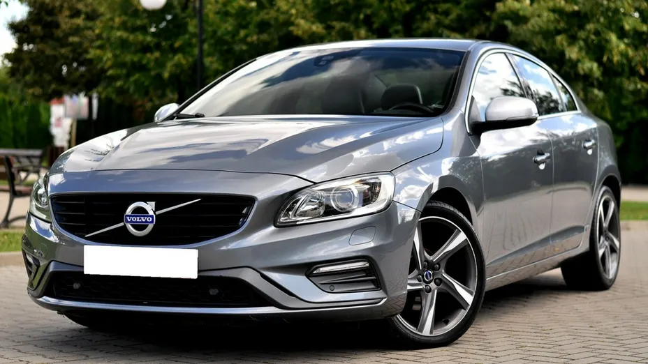 VOLVO S60 -