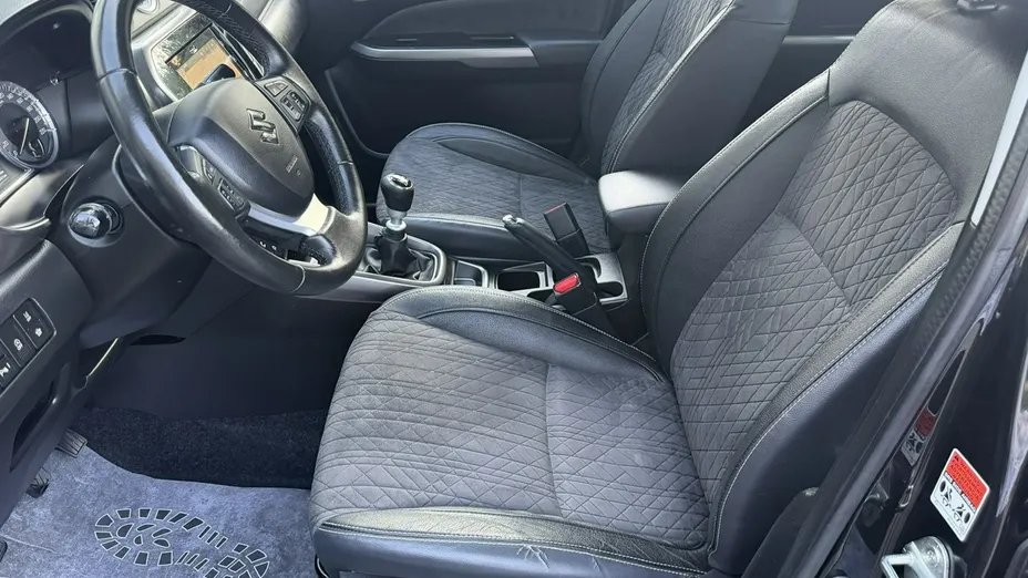 SUZUKI Vitara -