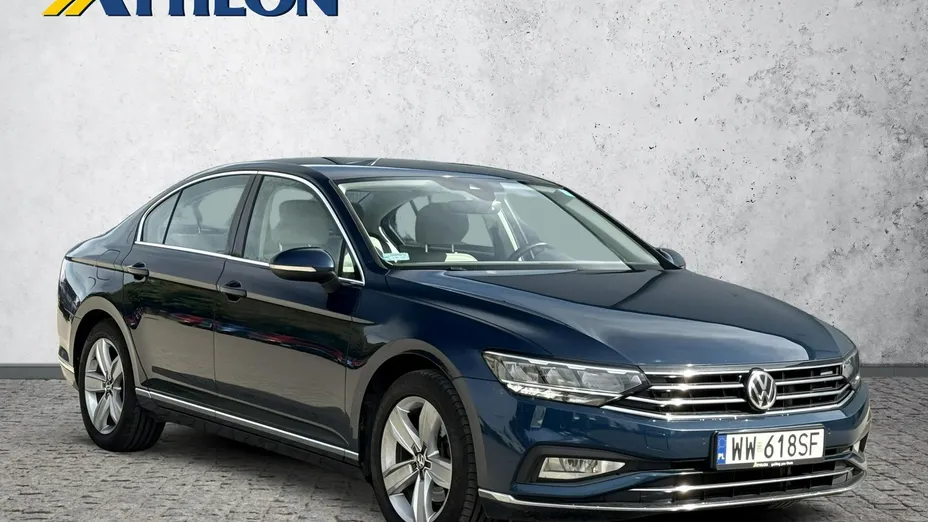 VOLKSWAGEN Passat -